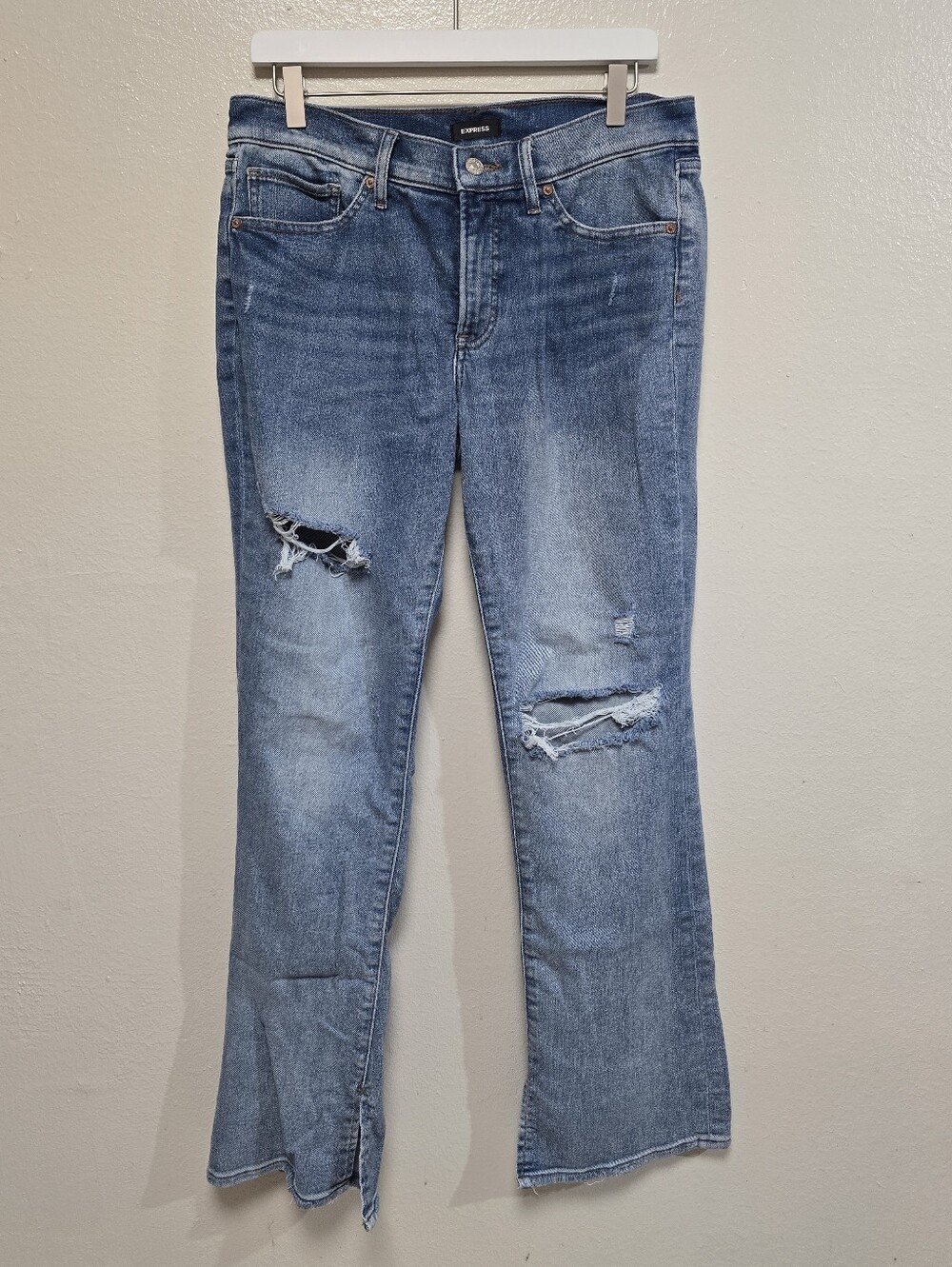 Express Skyscraper Mid Rise Distressed Jeans Size 8 Regular - Picture 5 of 10